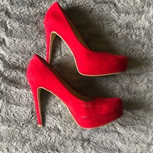 Chinese Laundry Pumps